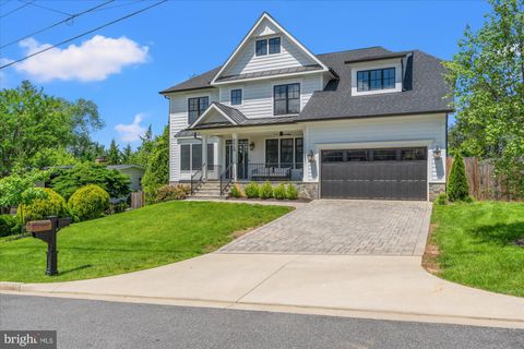 6518 BEVERLY AVENUE MCLEAN VA 22101