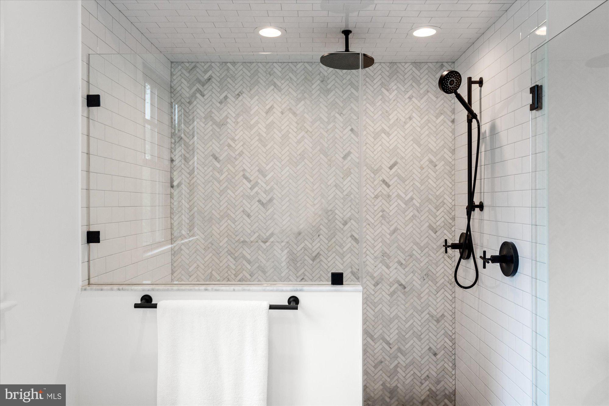 CHESTERBROOK GARDENS - Residential