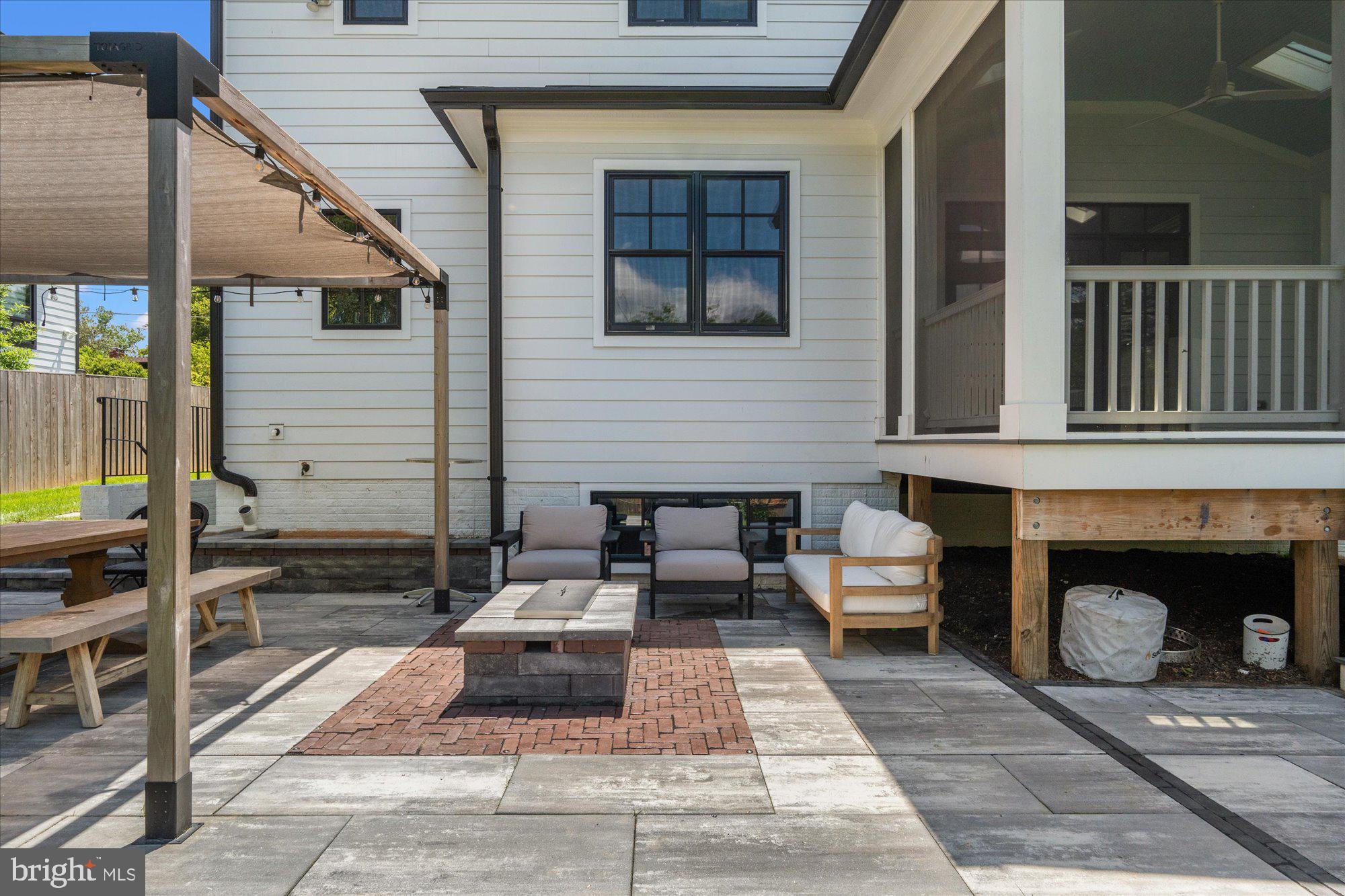 CHESTERBROOK GARDENS - Residential