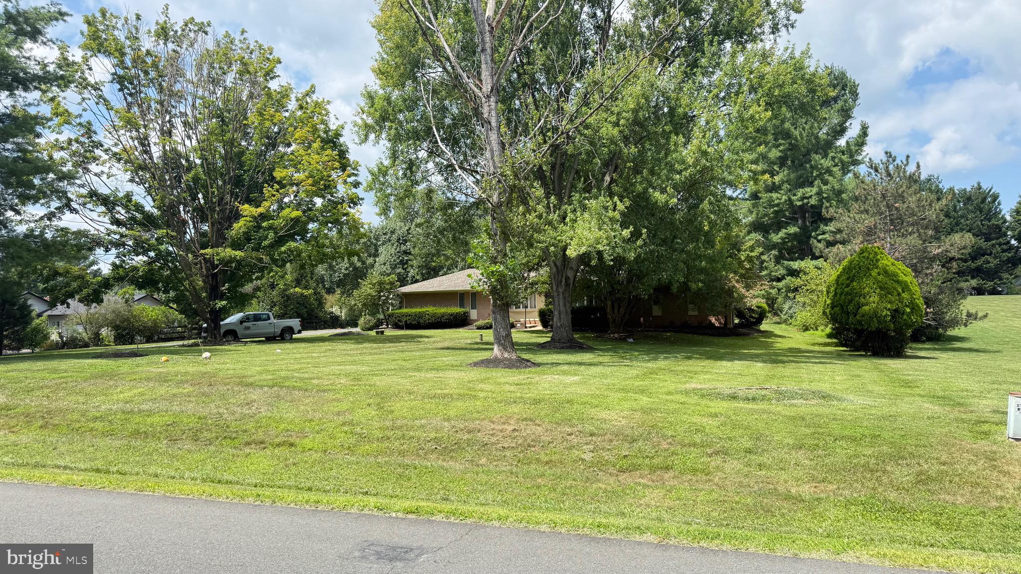 4800 MAURINE COURT