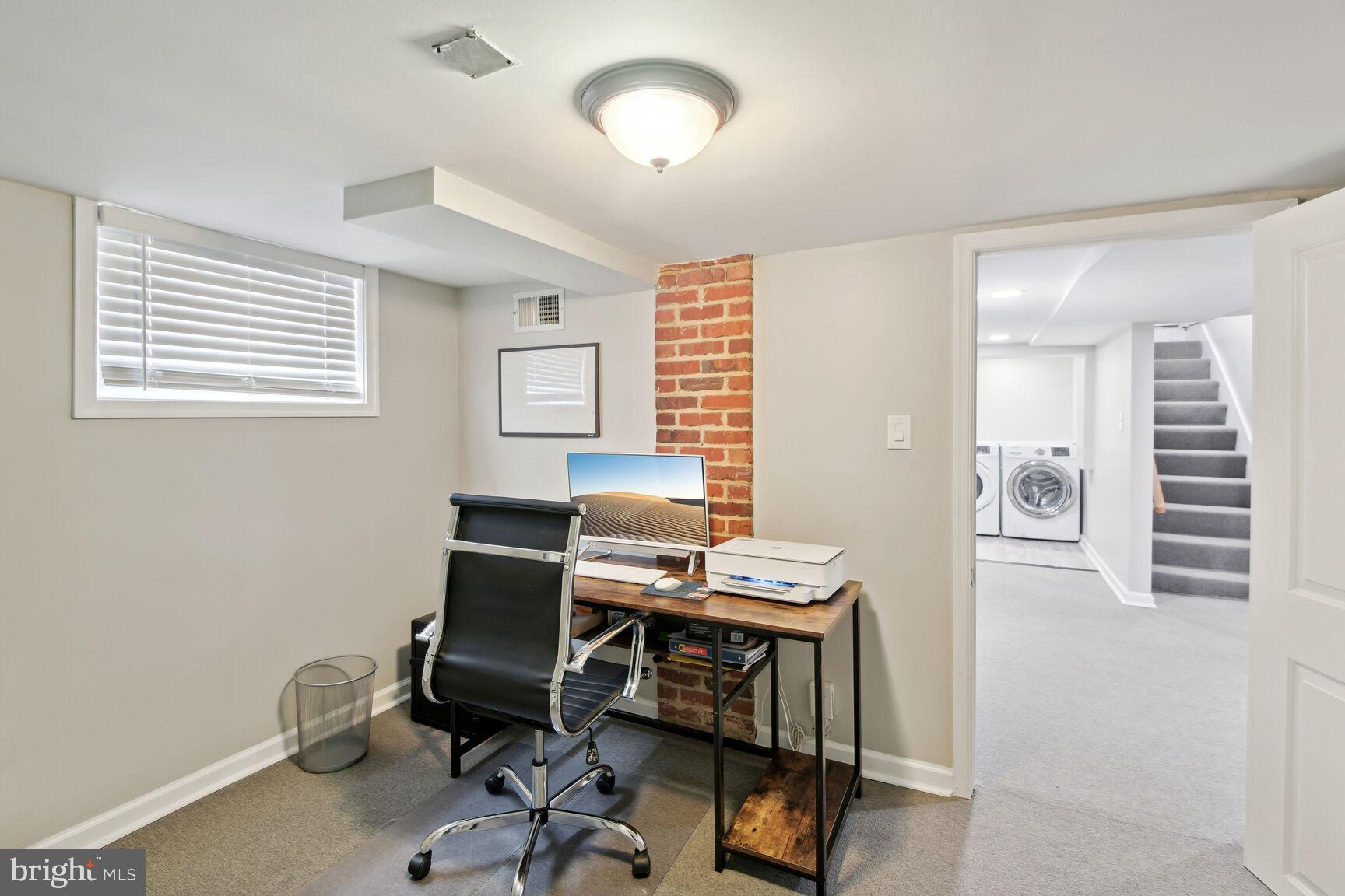 BELTSVILLE - Residential