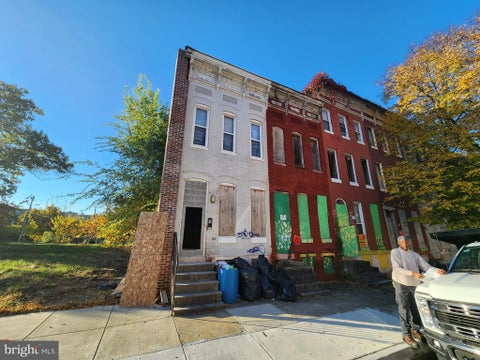 Homes For Sale - 1319 Mosher Street<br/> BALTIMORE, MD 21217