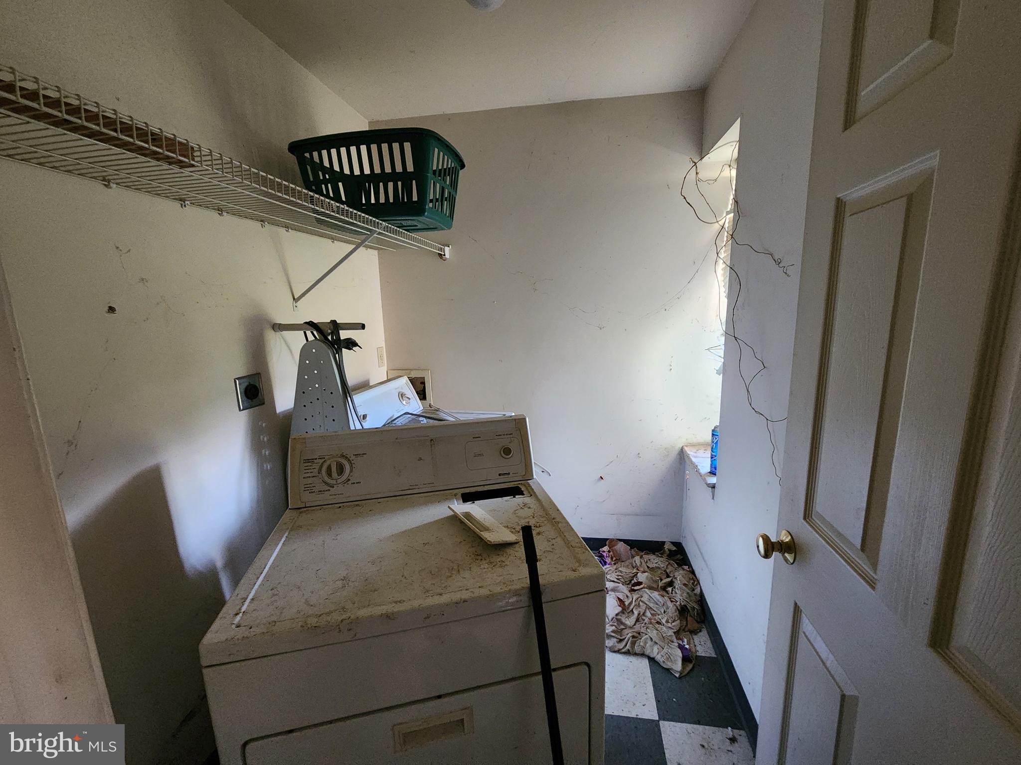 SANDTOWN-WINCHESTER - Residential