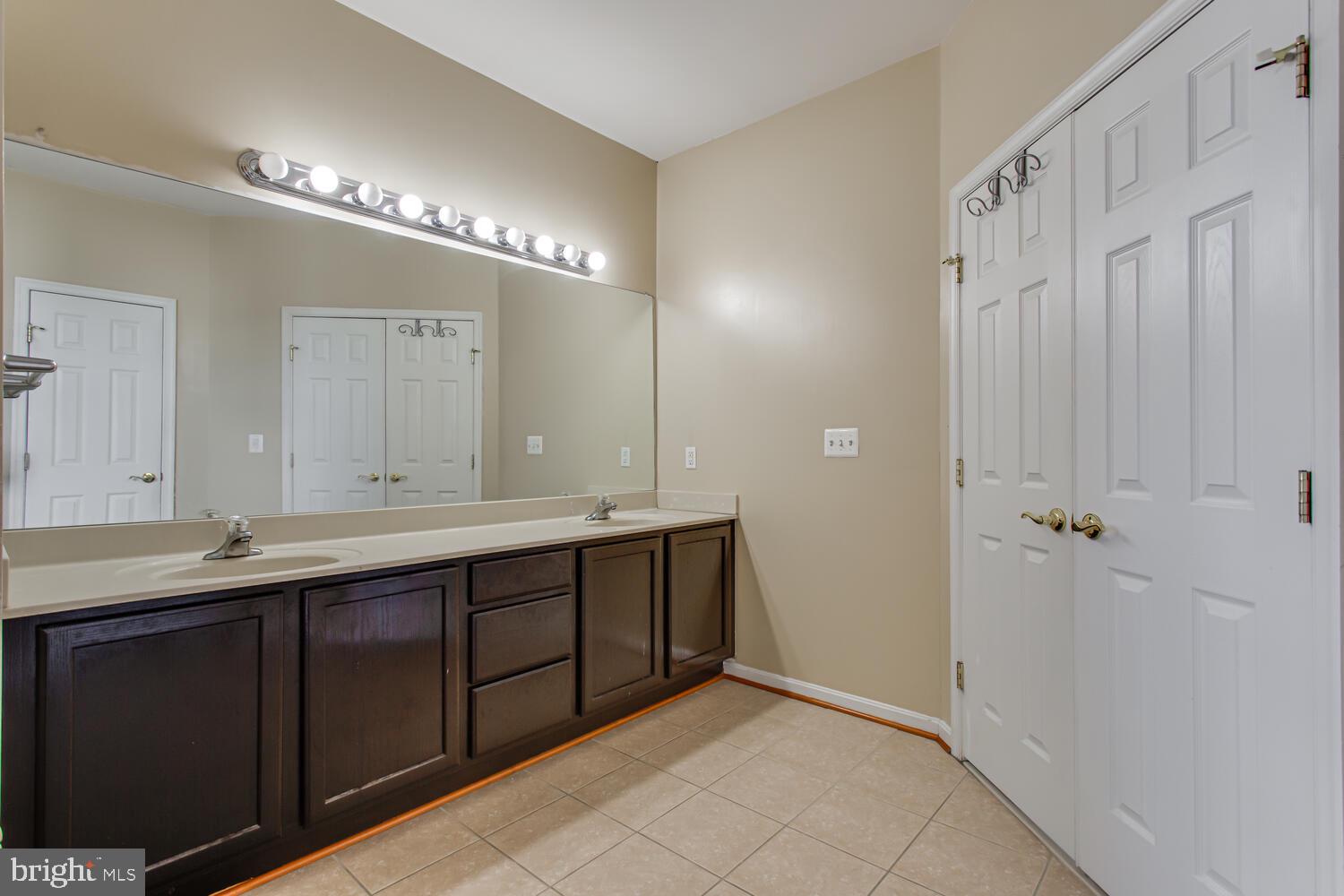 STRAWBERRY HILLS ESTATES - Residential