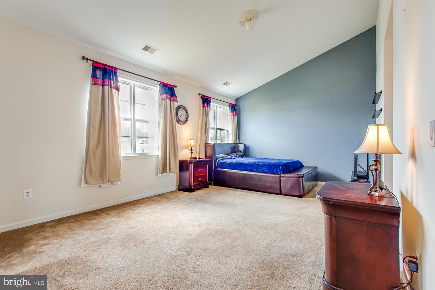 STRAWBERRY HILLS ESTATES - Residential