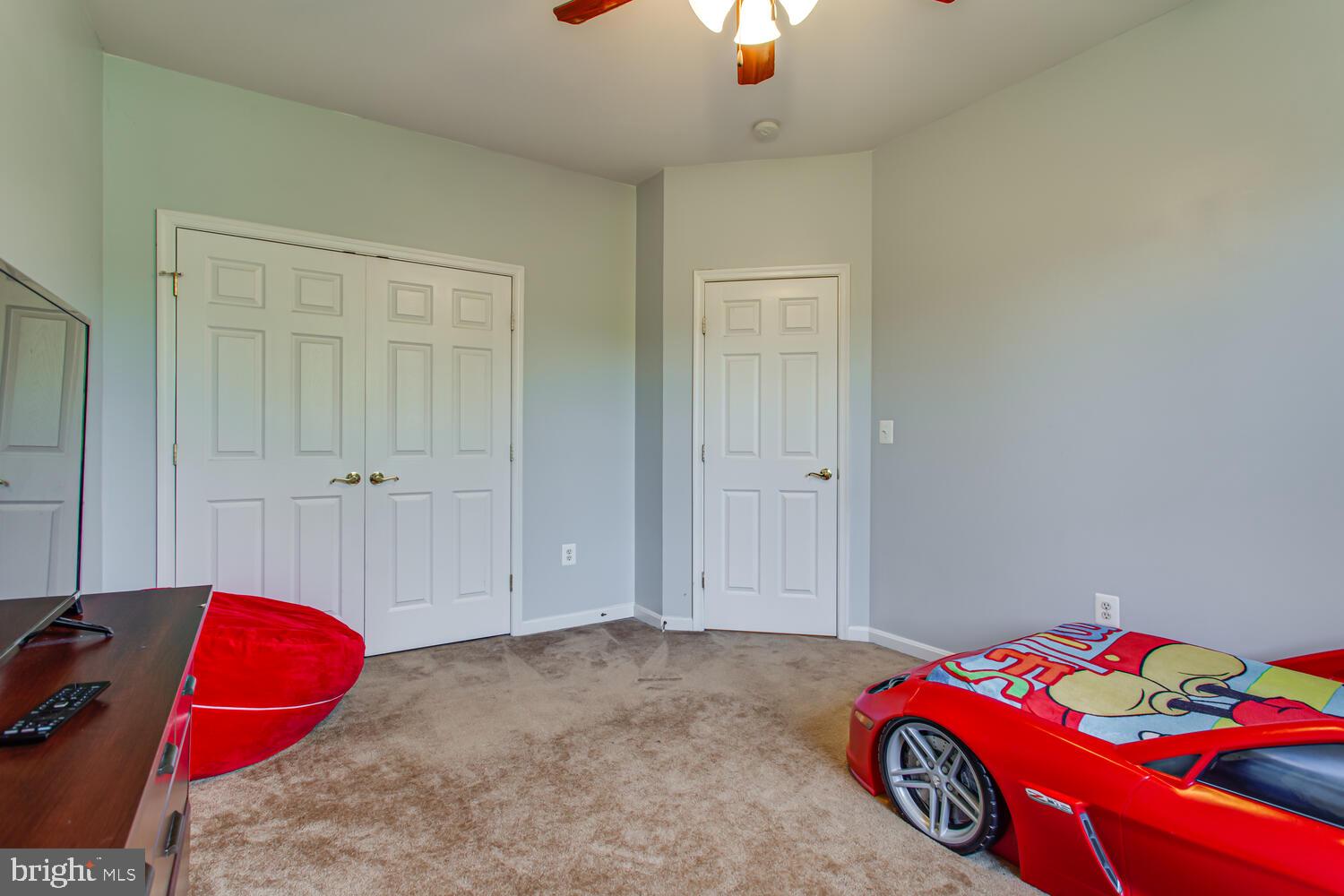 STRAWBERRY HILLS ESTATES - Residential