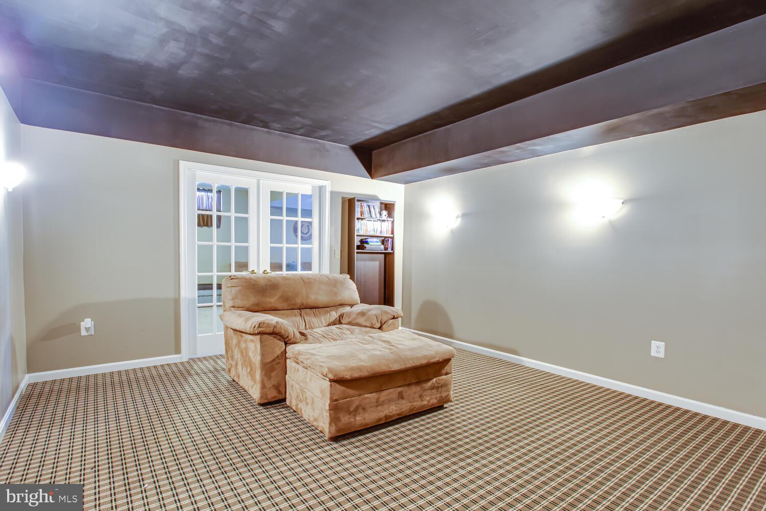 STRAWBERRY HILLS ESTATES - Residential