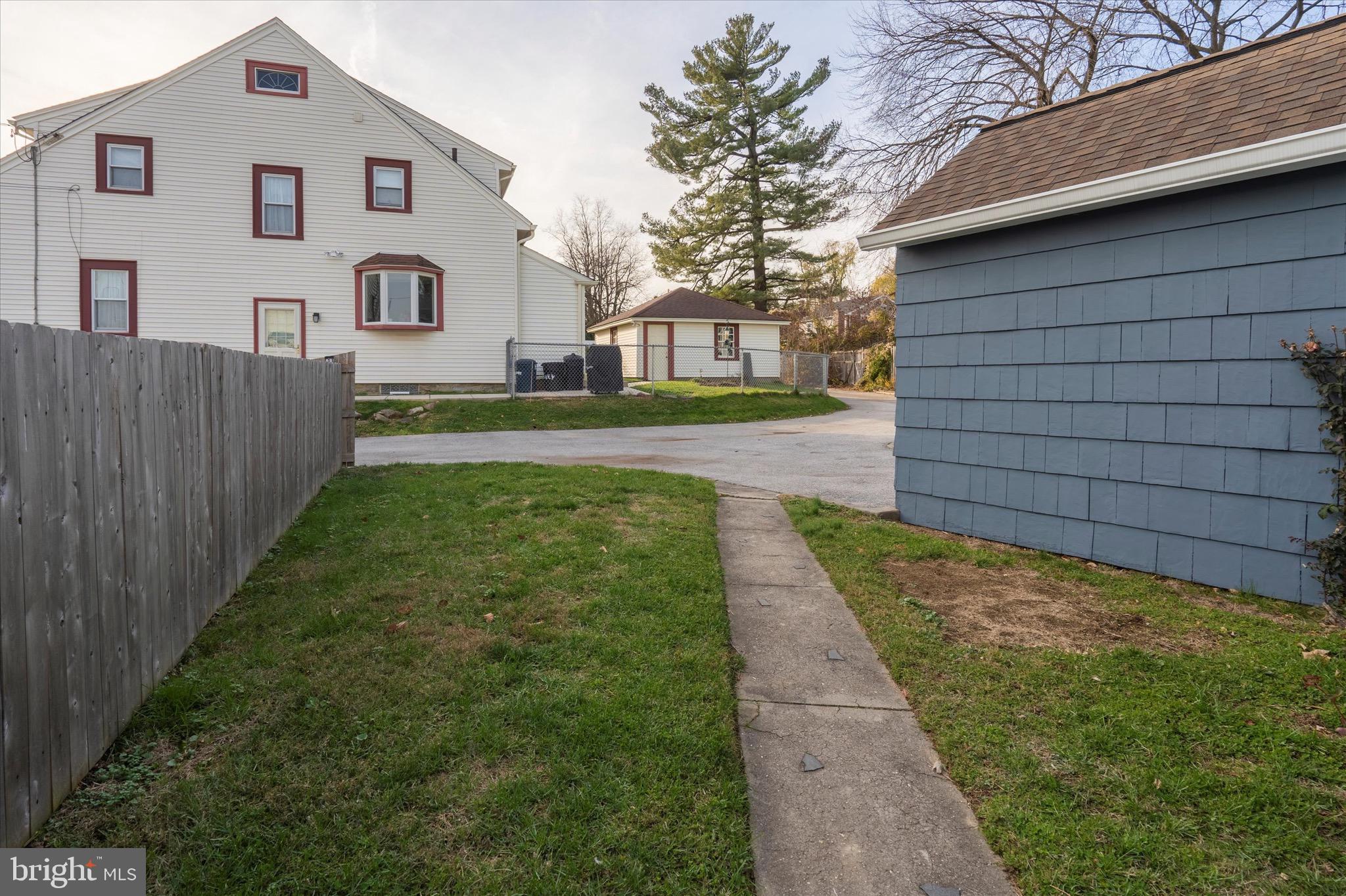 ARDMORE PARK - Residential