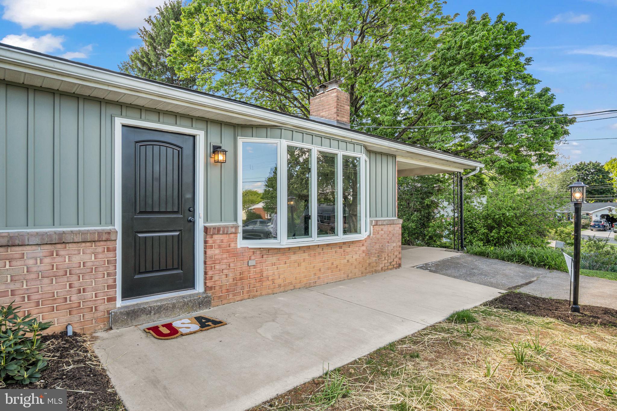 15 CIRCLE DRIVE