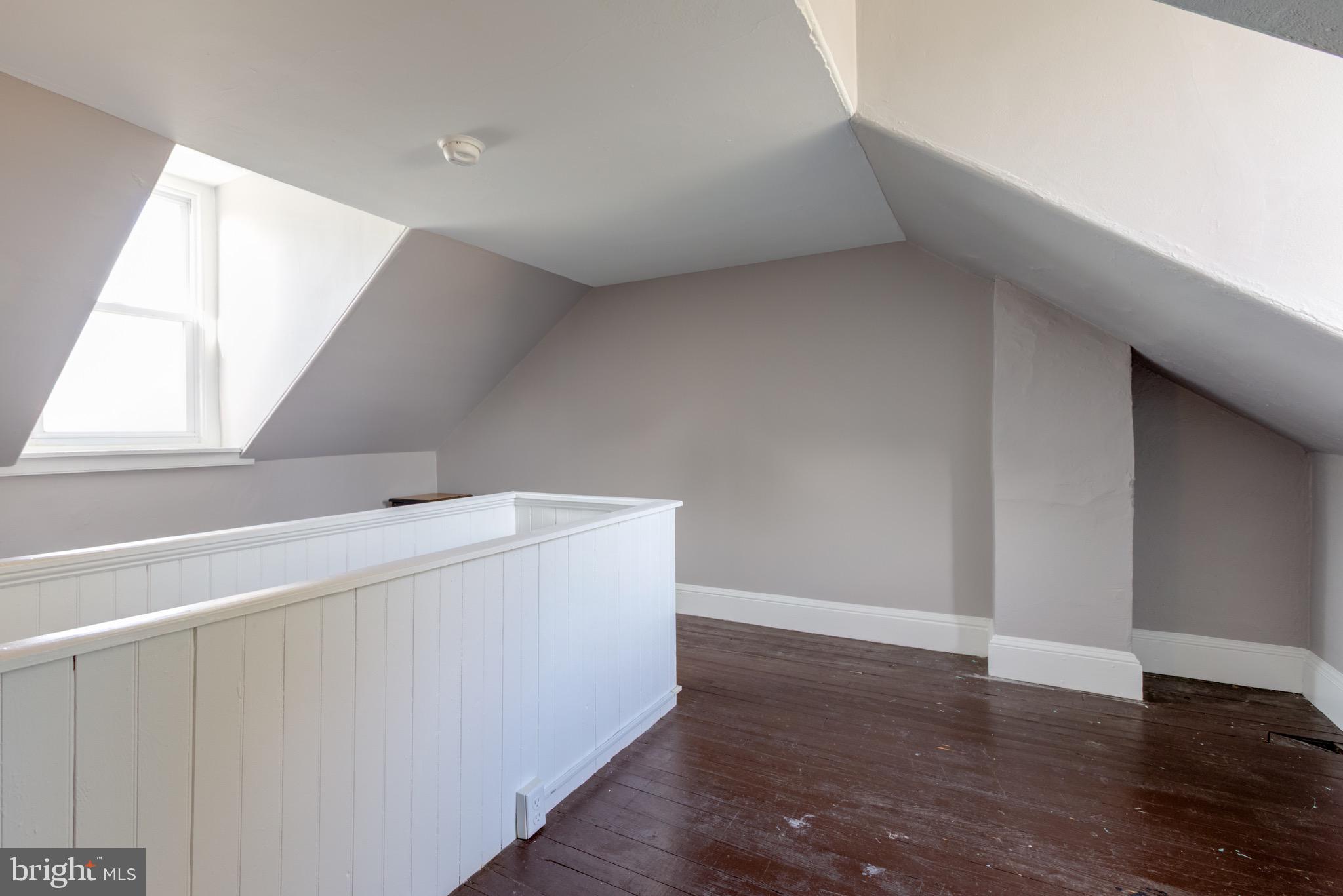 ROXBOROUGH - Residential Lease