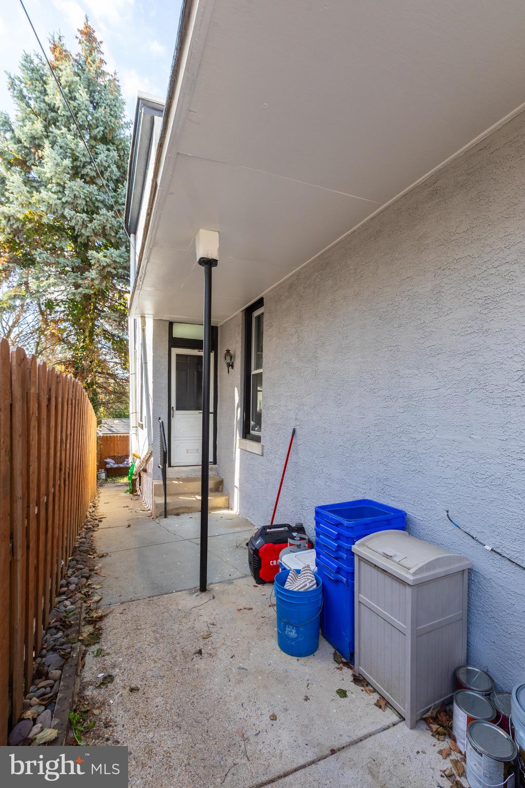 ROXBOROUGH - Residential Lease