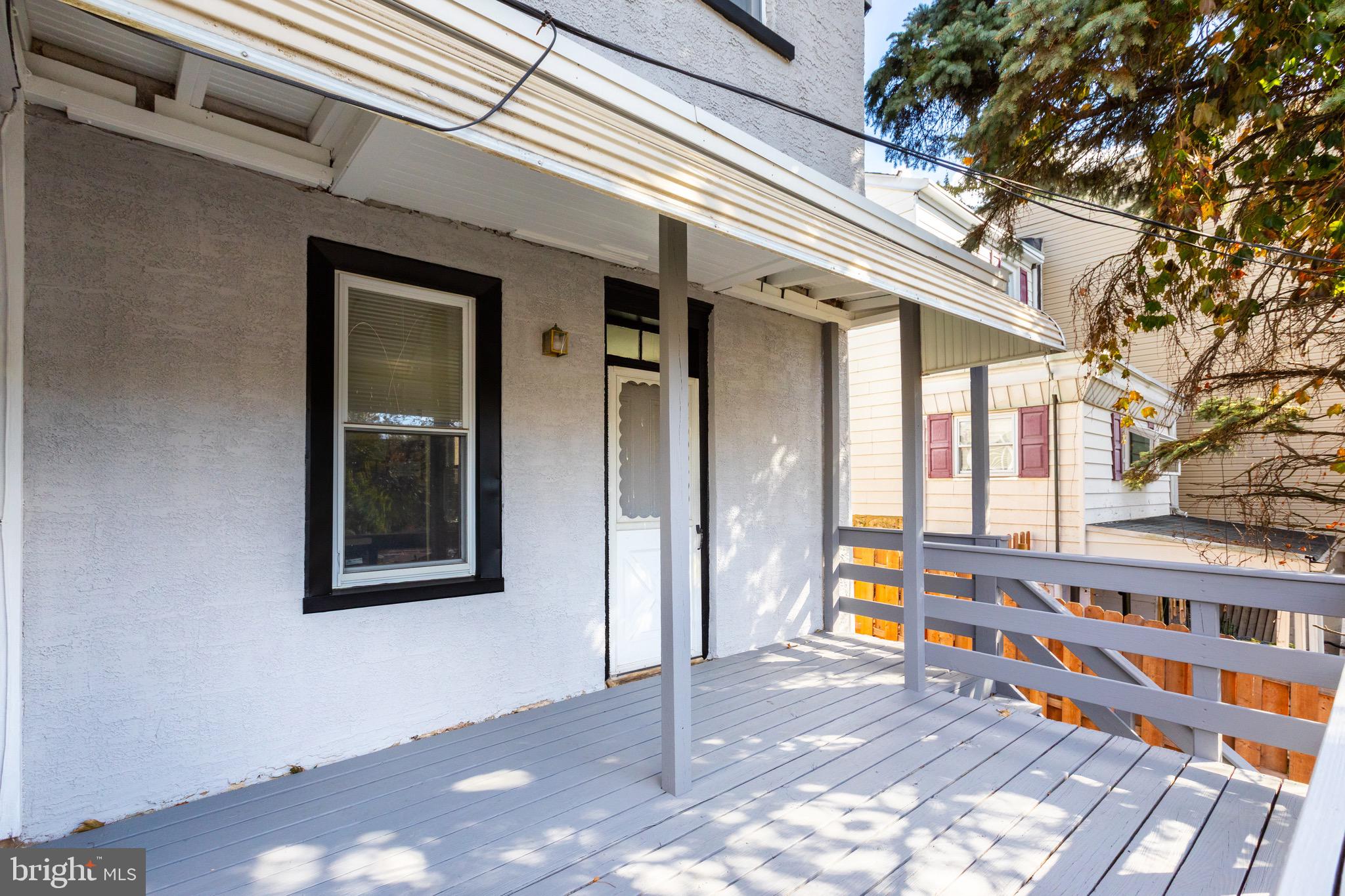 ROXBOROUGH - Residential Lease