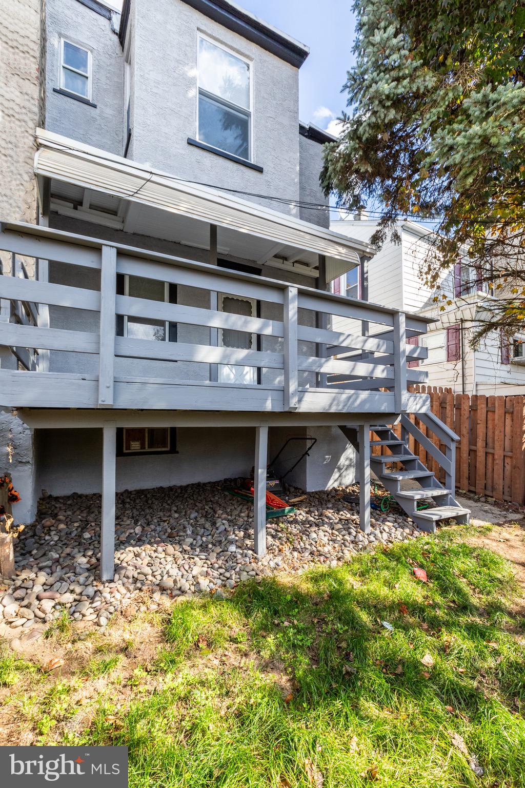 ROXBOROUGH - Residential Lease