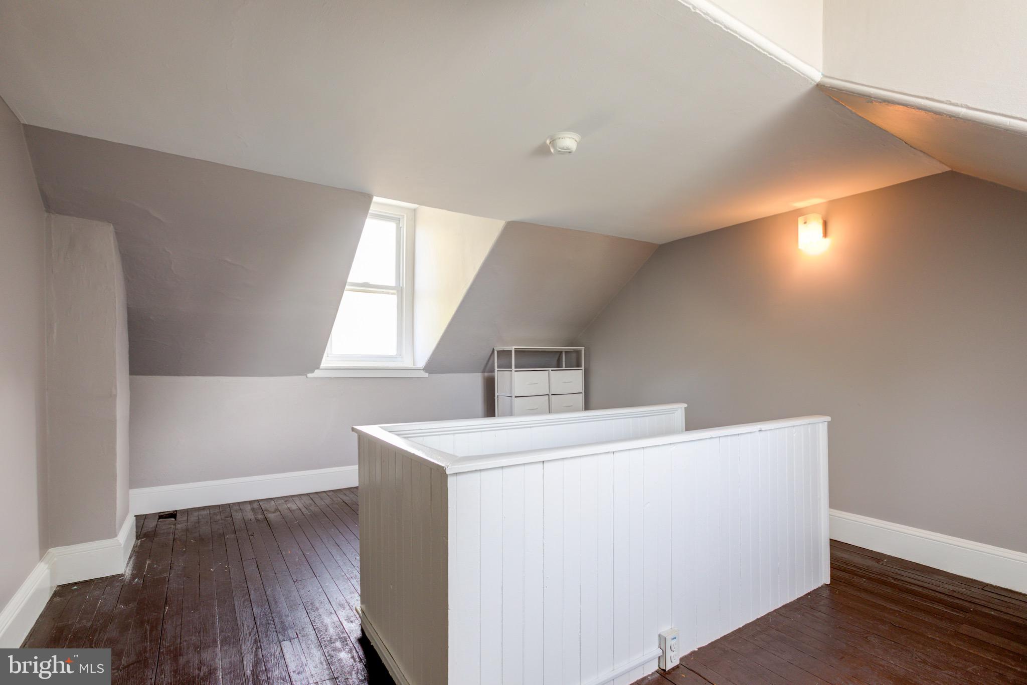 ROXBOROUGH - Residential Lease