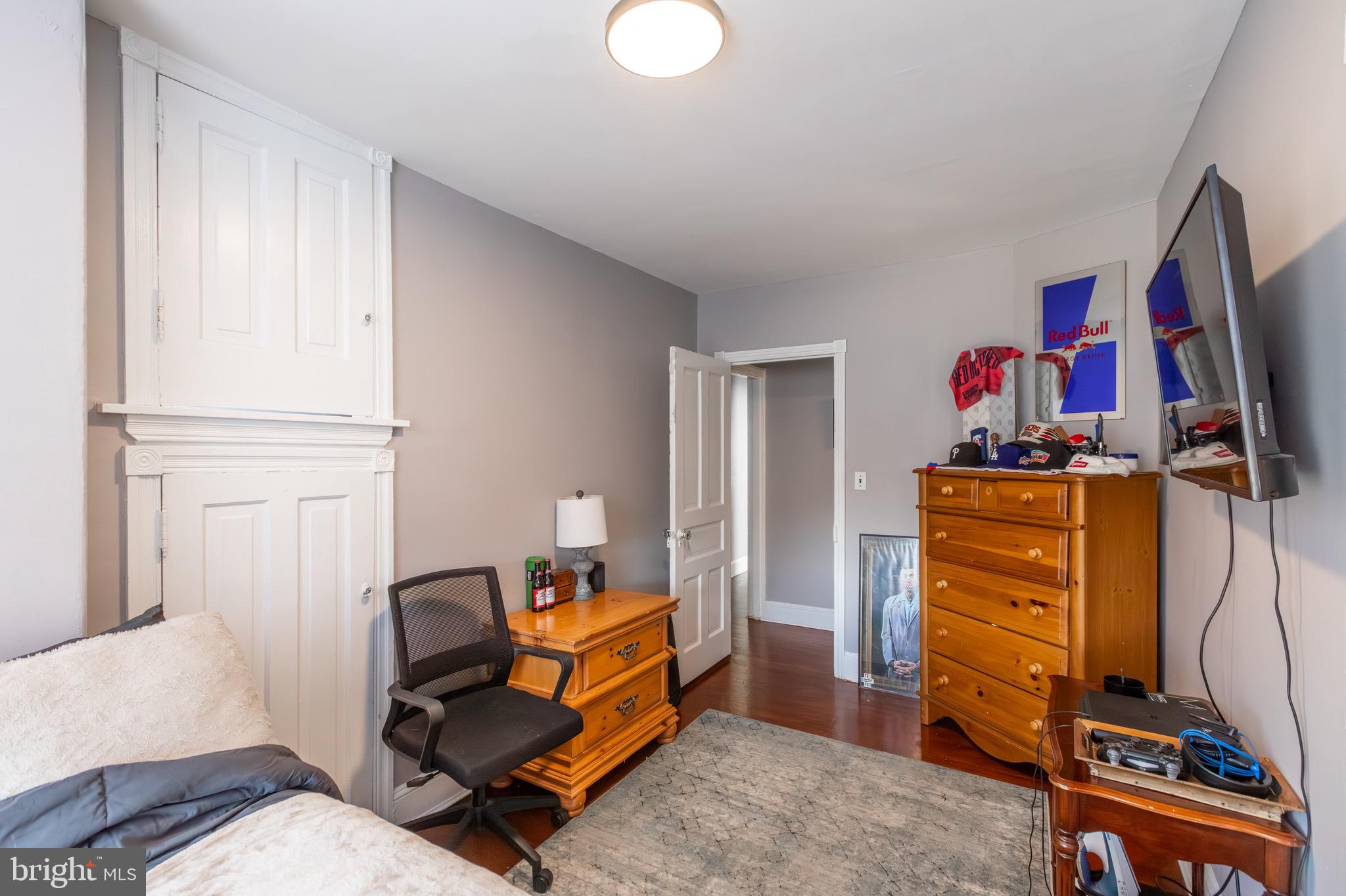 ROXBOROUGH - Residential Lease