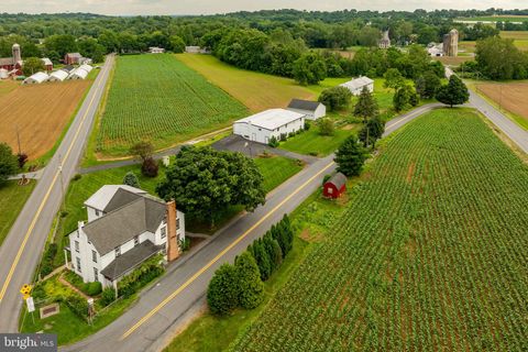 176A MIDDLE CREEK ROAD LITITZ PA 17543