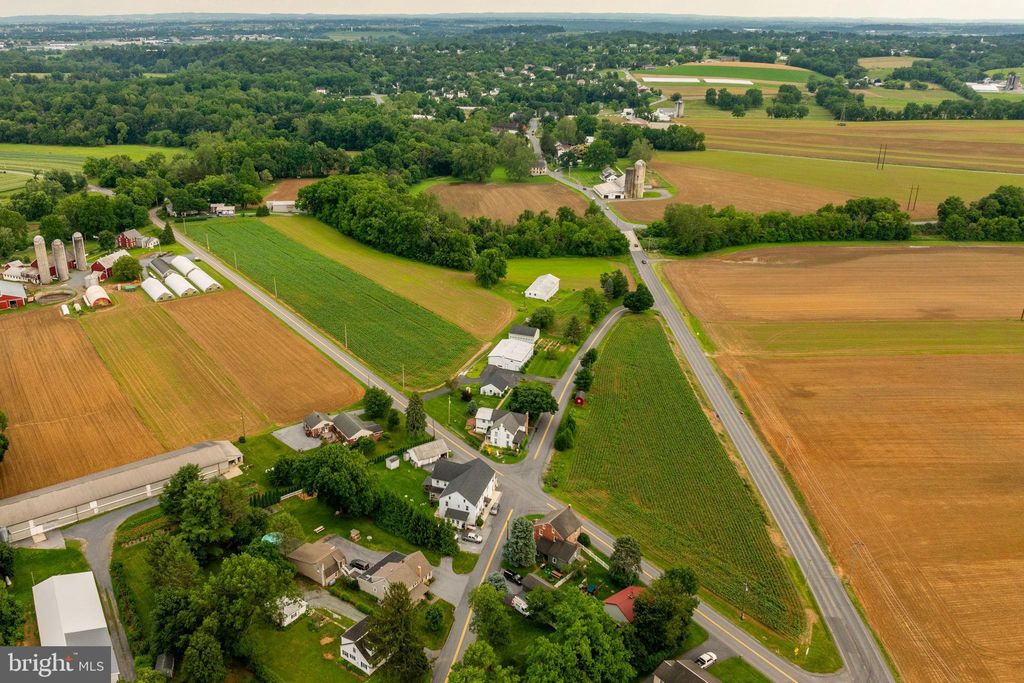Photo of 176 Middle Creek Road, LITITZ, PA 17543 (MLS # PALA2077136)