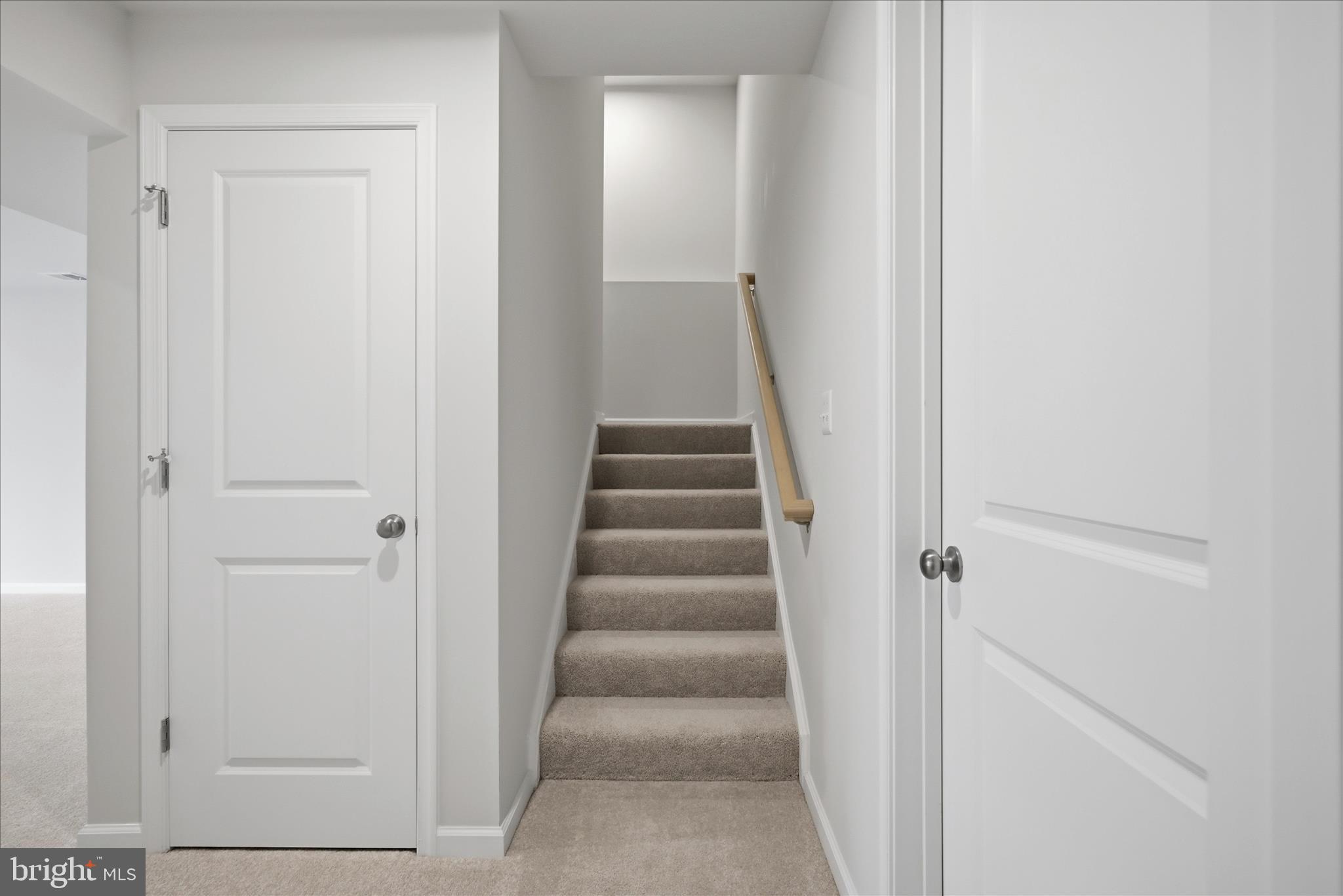 PRESIDENTS POINTE - Residential