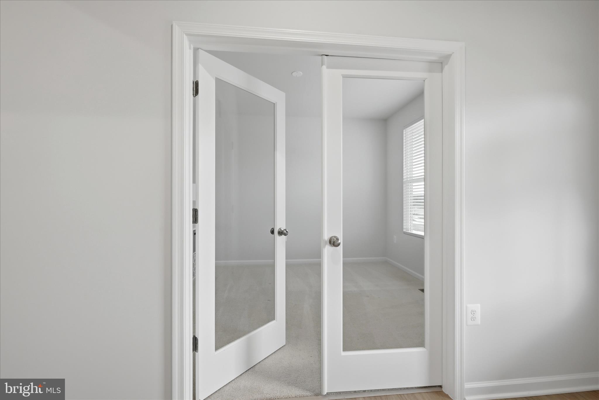 PRESIDENTS POINTE - Residential