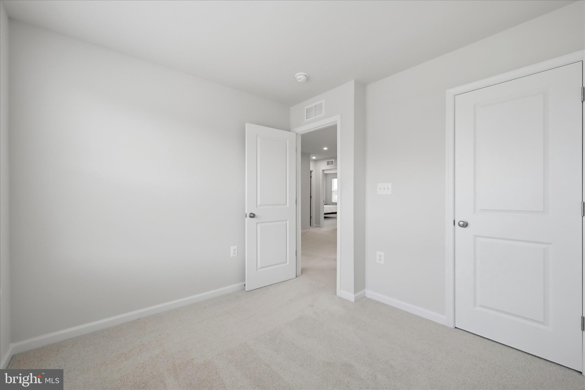 PRESIDENTS POINTE - Residential