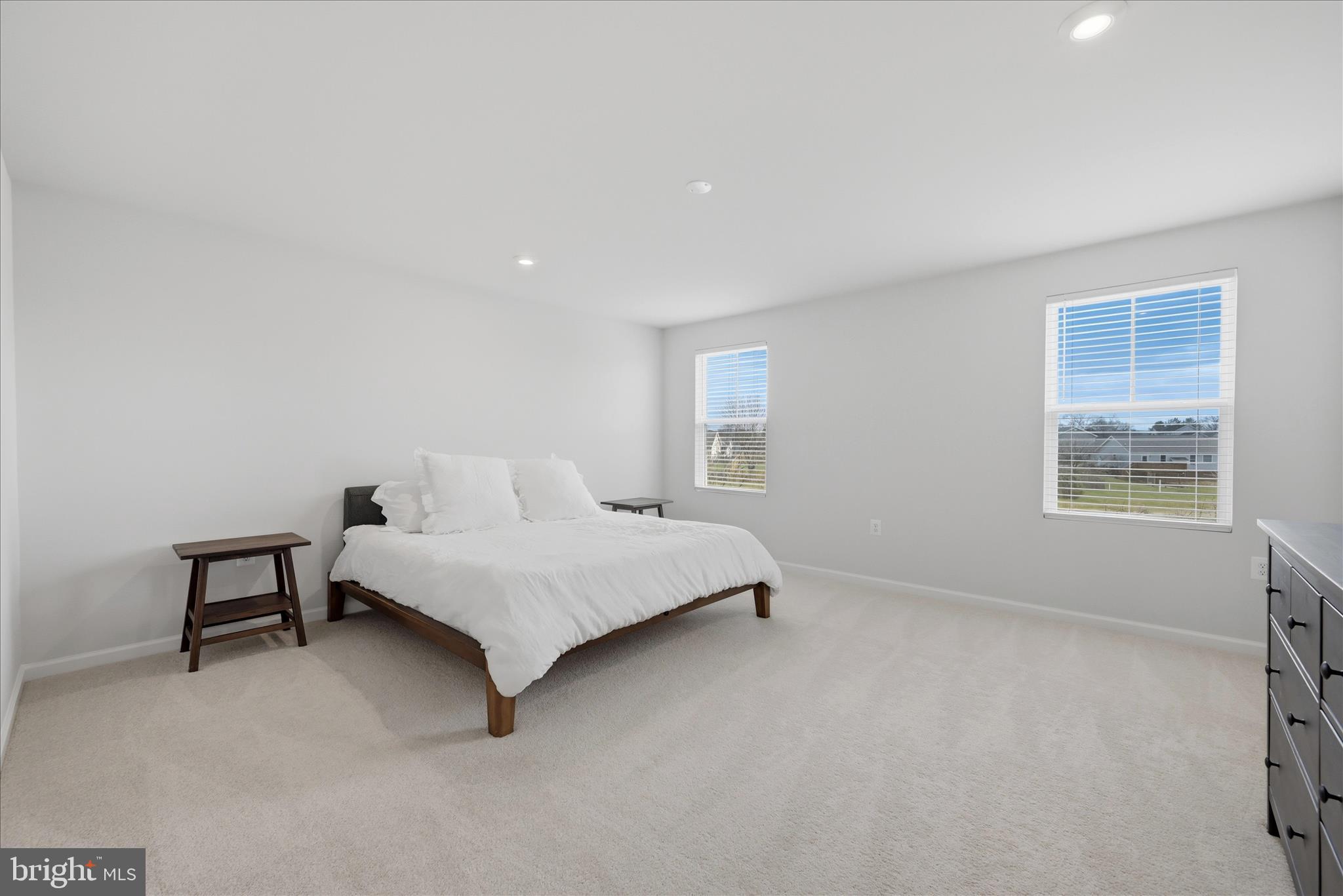 PRESIDENTS POINTE - Residential