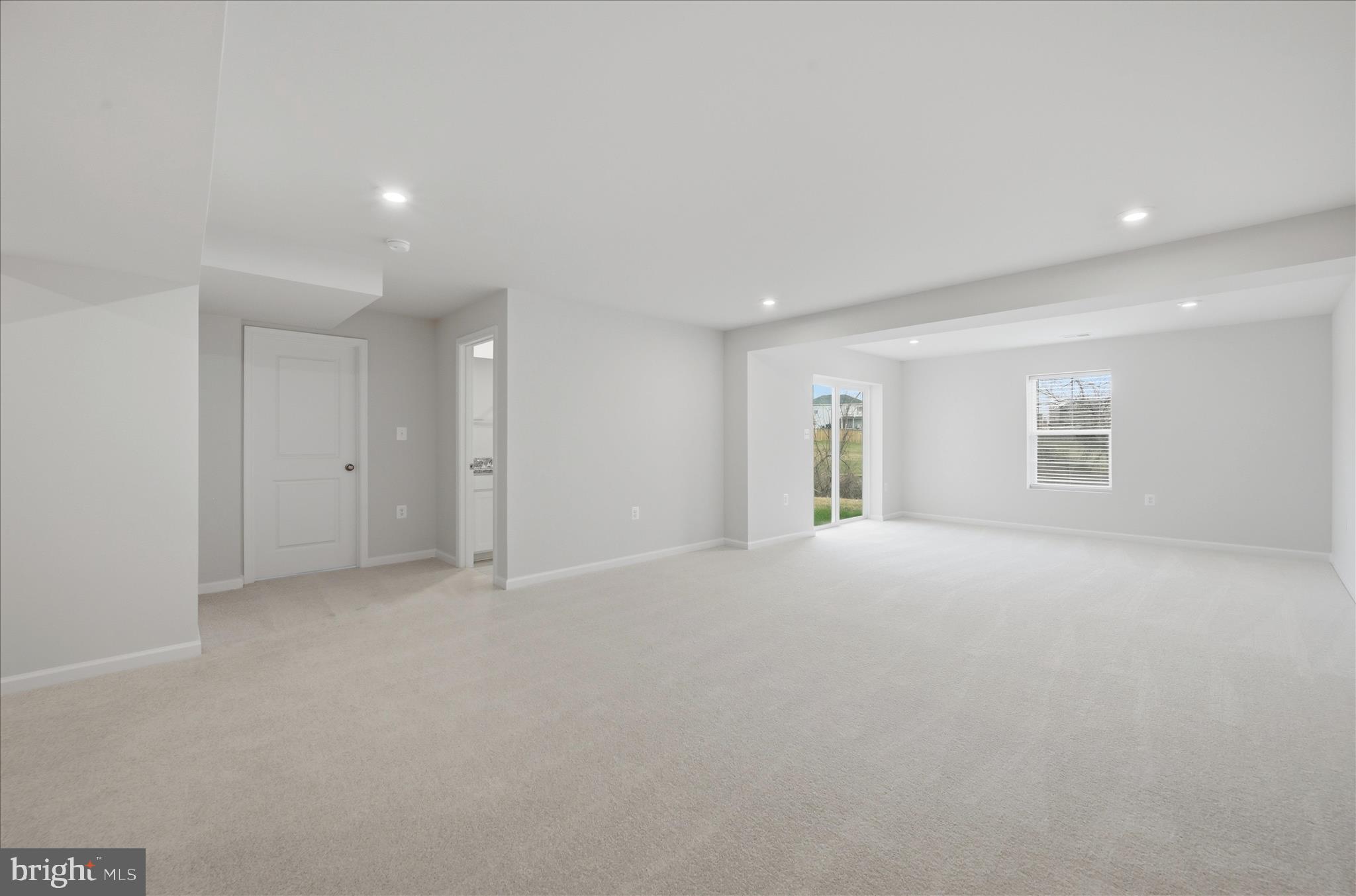 PRESIDENTS POINTE - Residential