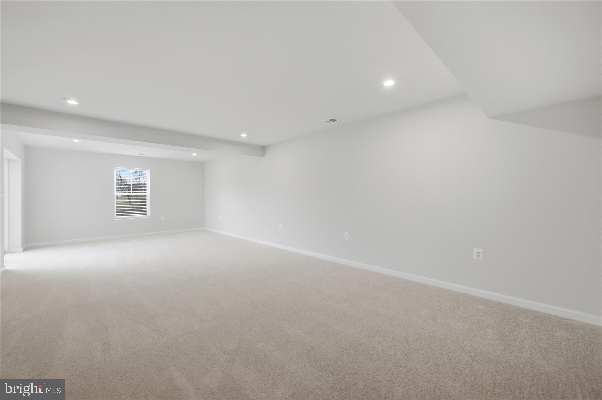 PRESIDENTS POINTE - Residential