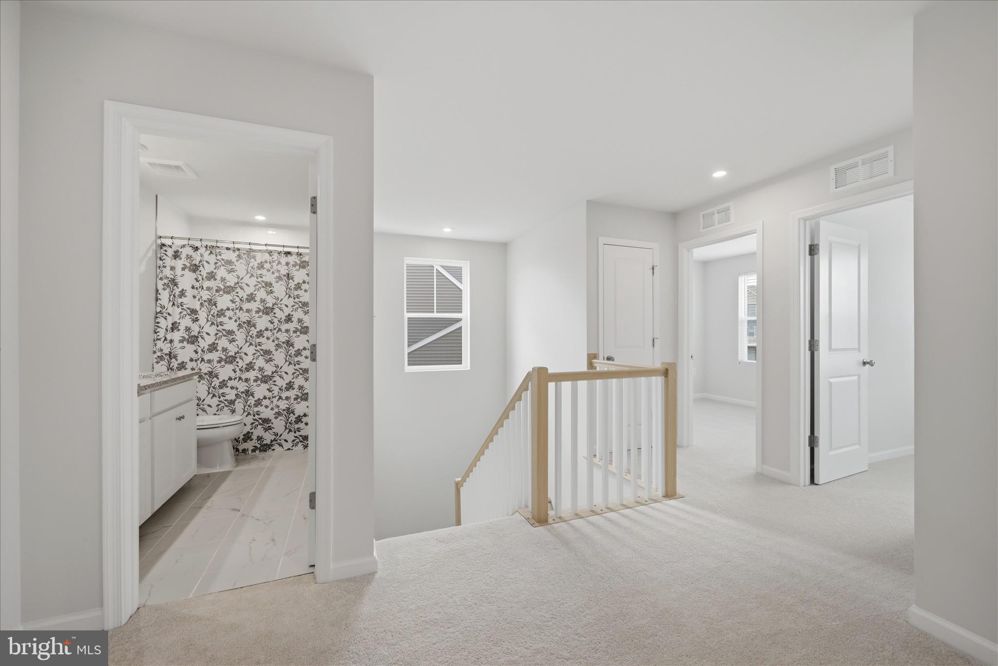 PRESIDENTS POINTE - Residential