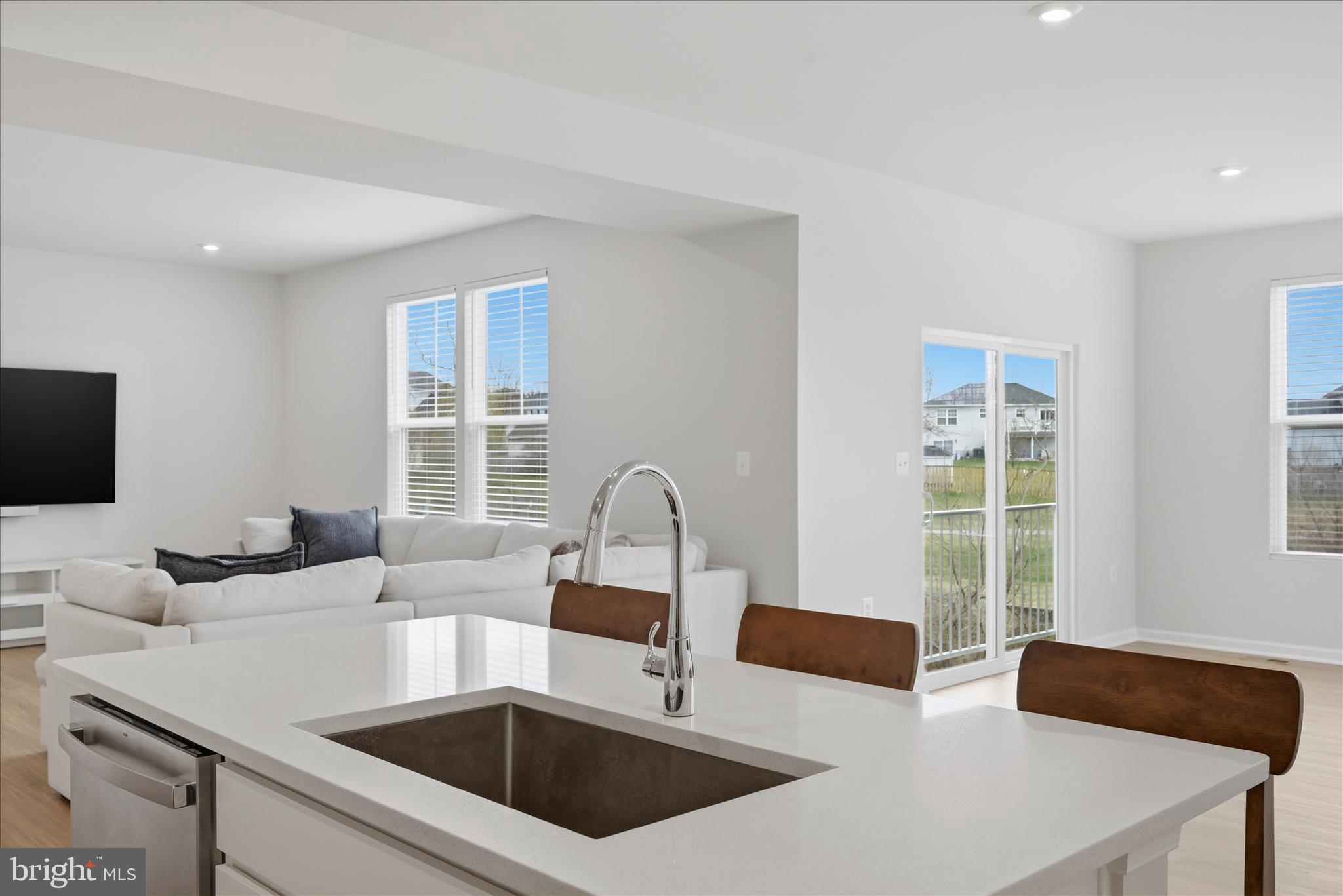 PRESIDENTS POINTE - Residential