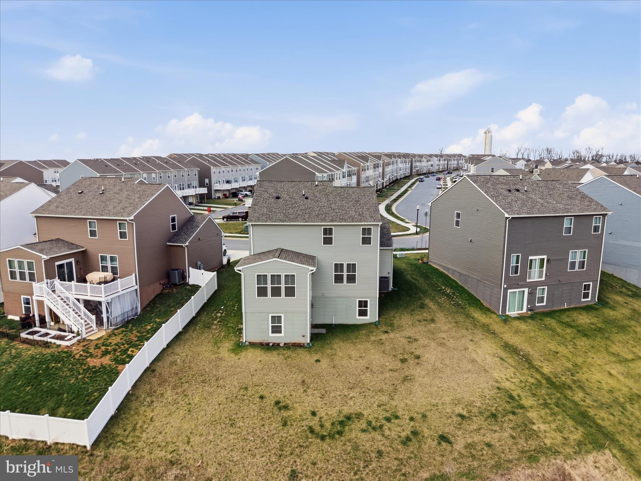 PRESIDENTS POINTE - Residential