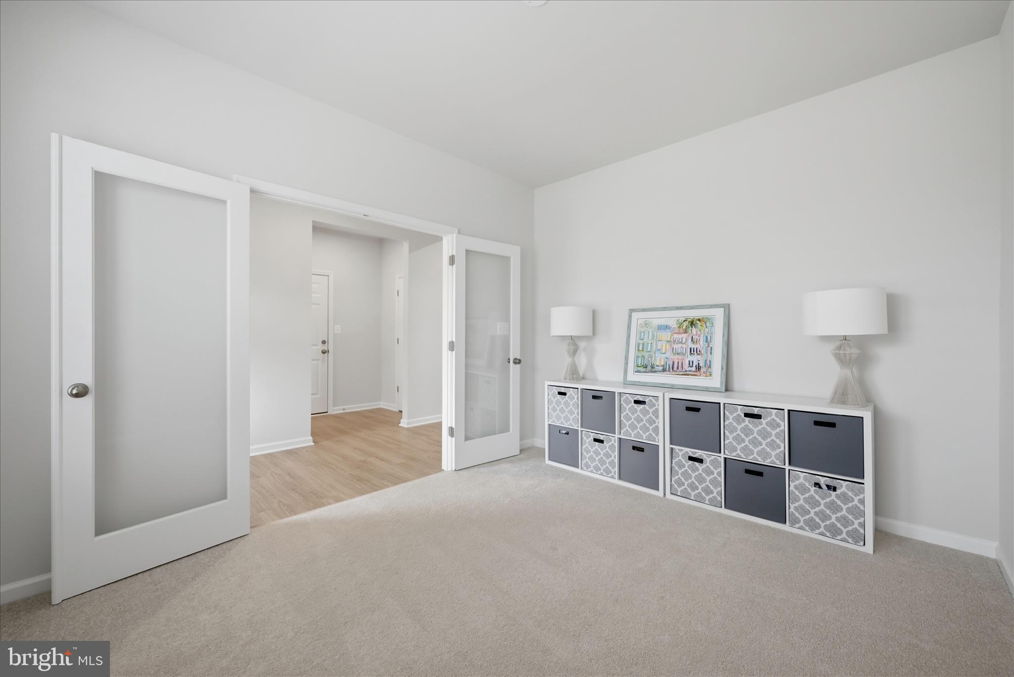 PRESIDENTS POINTE - Residential