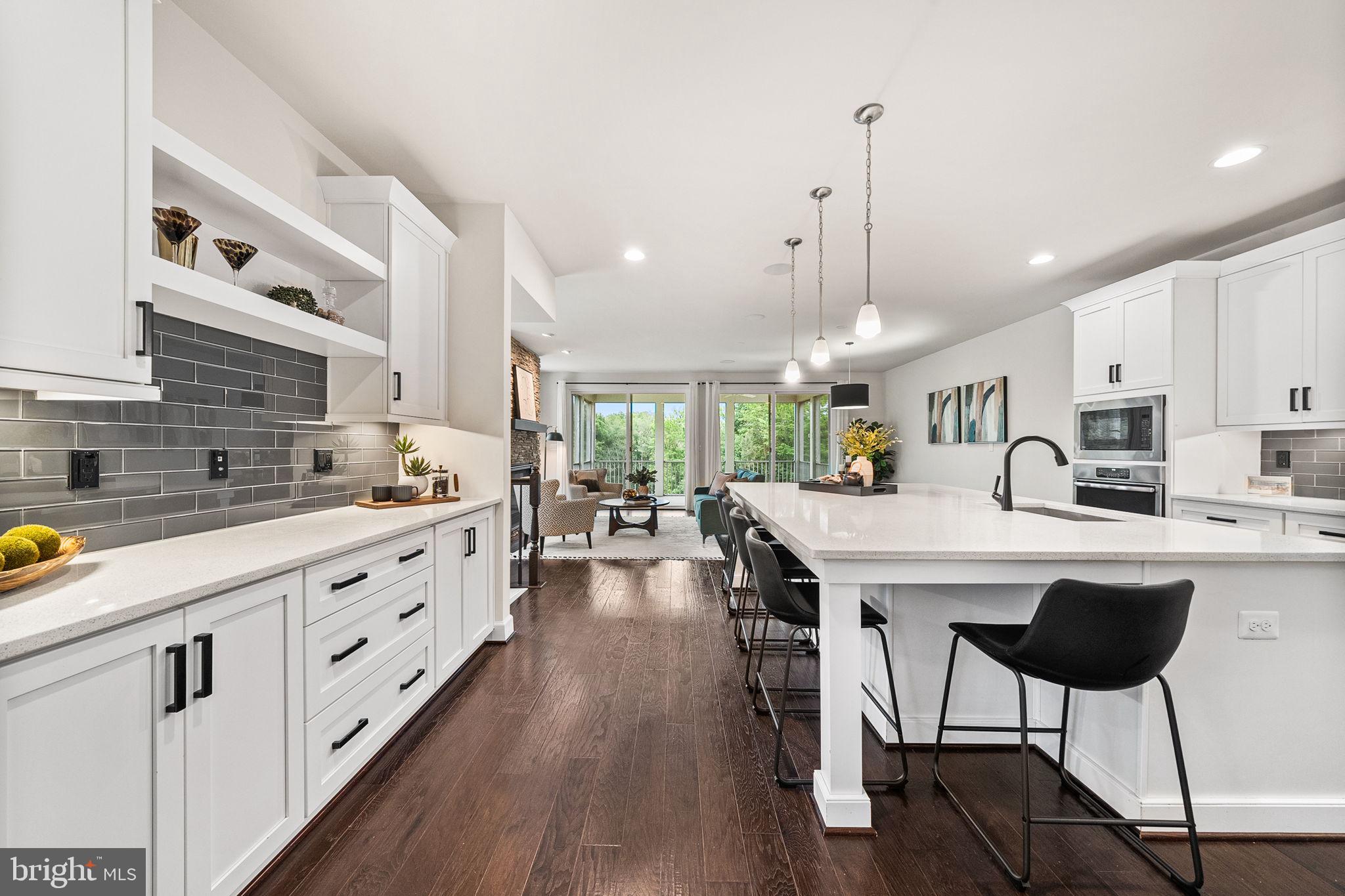 6409 BEATLES LANE 8