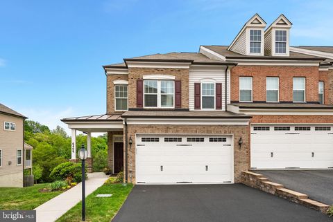 Photo of 6409 Beatles Lane #8, ALEXANDRIA, VA 22310 (MLS # VAFX2306348)