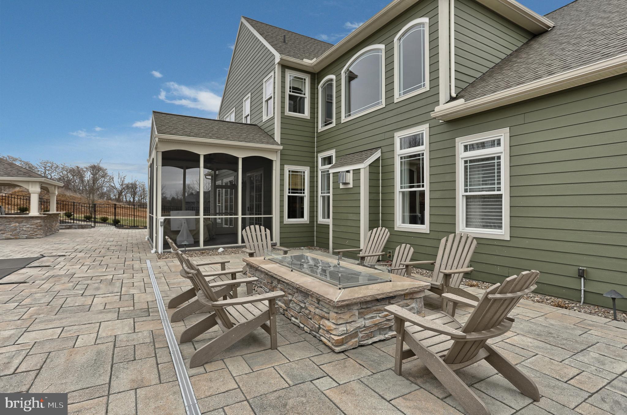 WILLOW CREEK FARMS - Residential