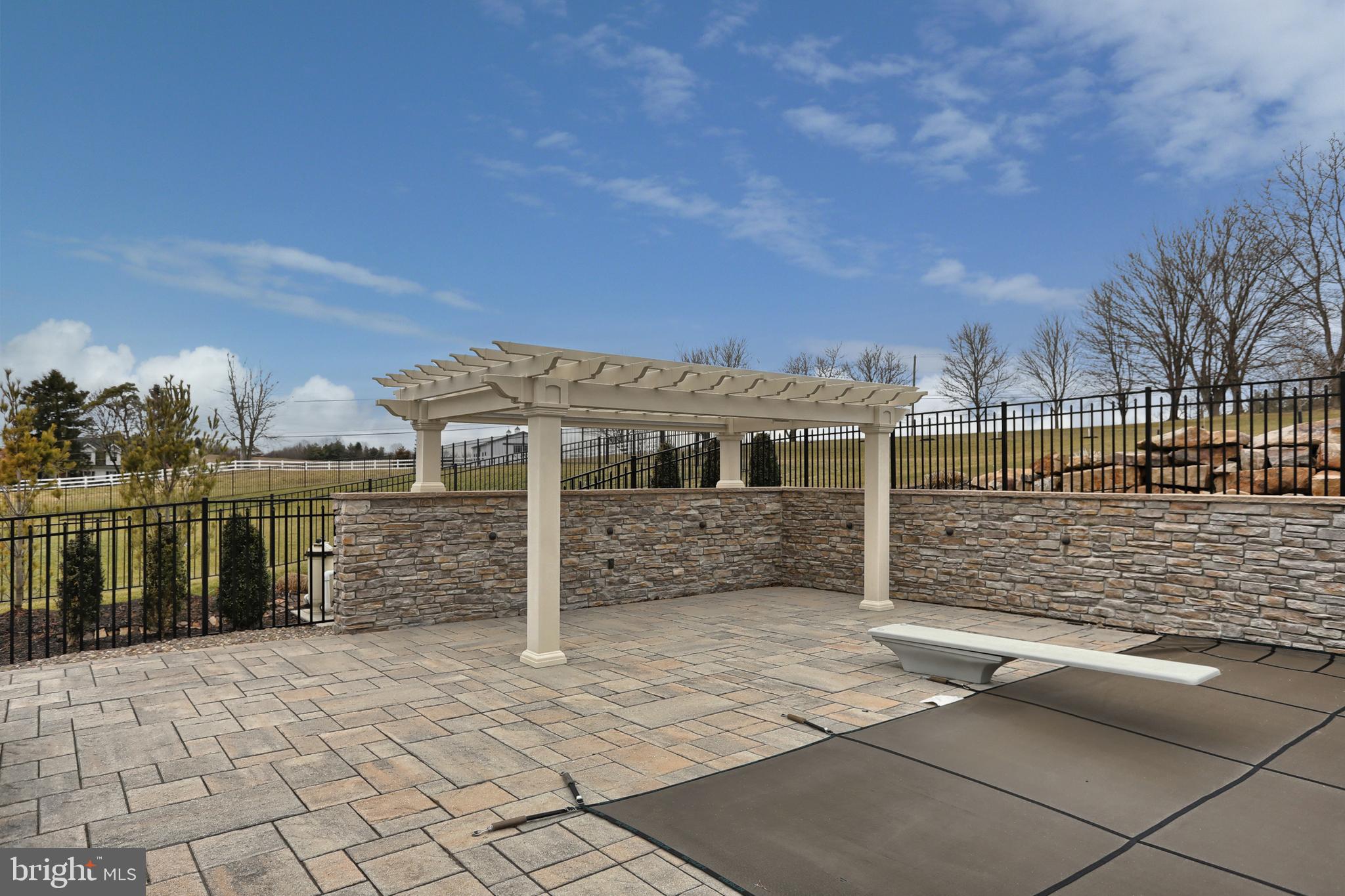 WILLOW CREEK FARMS - Residential