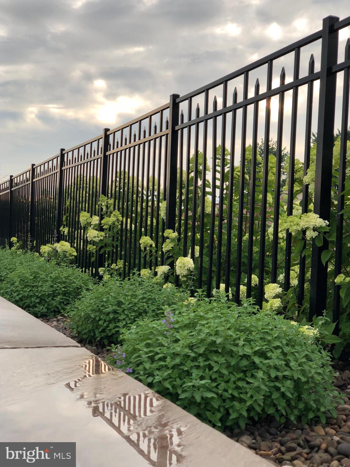 WILLOW CREEK FARMS - Residential