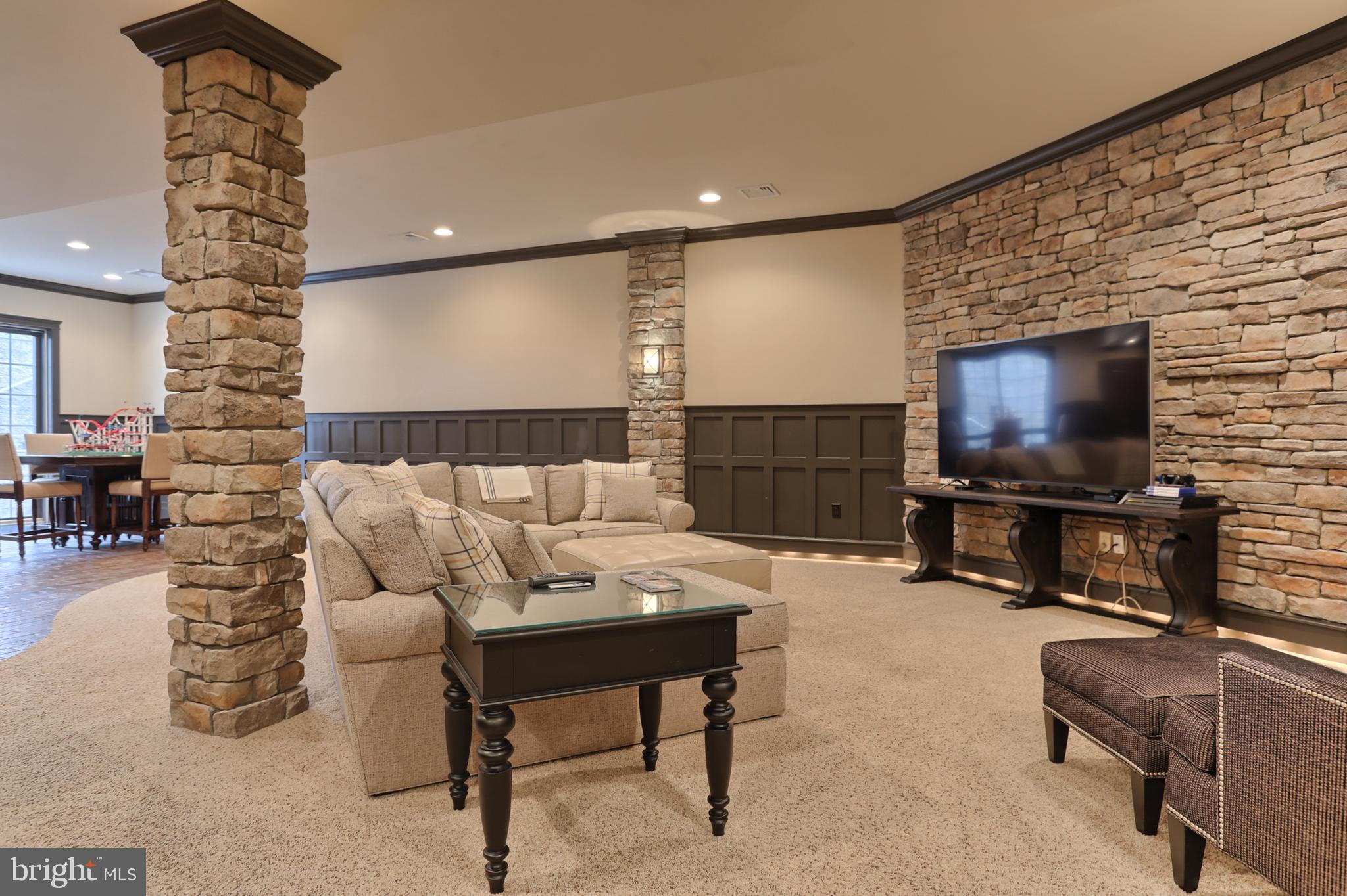 WILLOW CREEK FARMS - Residential