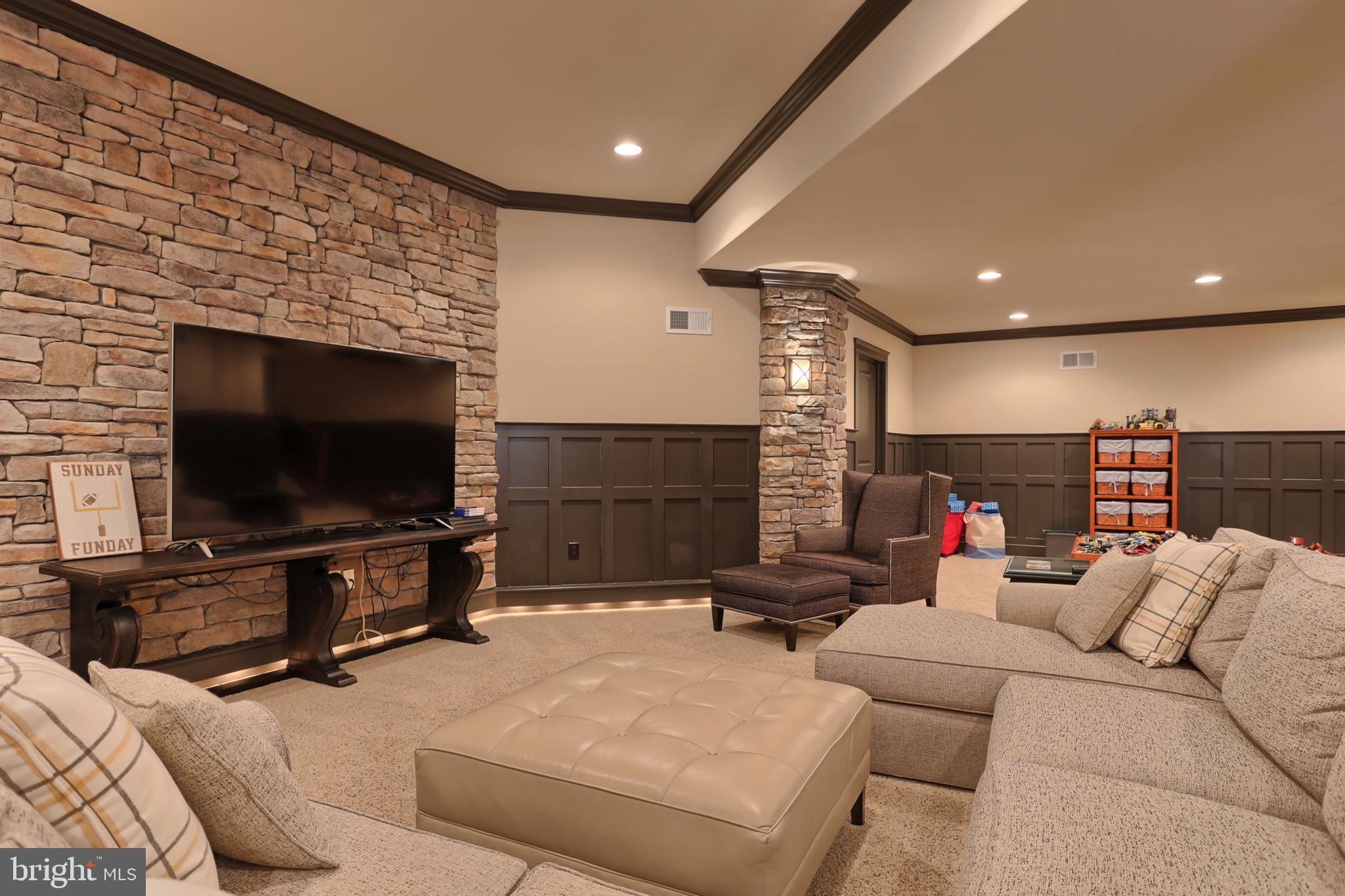 WILLOW CREEK FARMS - Residential