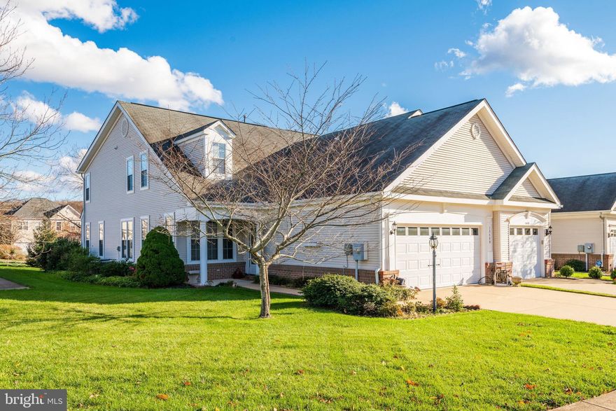 Welcome Home! Located in the award winning, 55+ community of Heritage Hunt, this Aster model end unit carriage home has 3 bedrooms (Main level master), 3 Baths, Living Rm, Dining Rm, Den, Family Rm, Sunroom, Loft, Kitchen w/ corian, and separate Laundry area. The home has w/w carpet, tiled floors, columns, walk-in closets and lighted ceiling fans. Exterior has a landscaped corner lot with large deck, maintenance free railing, and 2-car garage with new door.