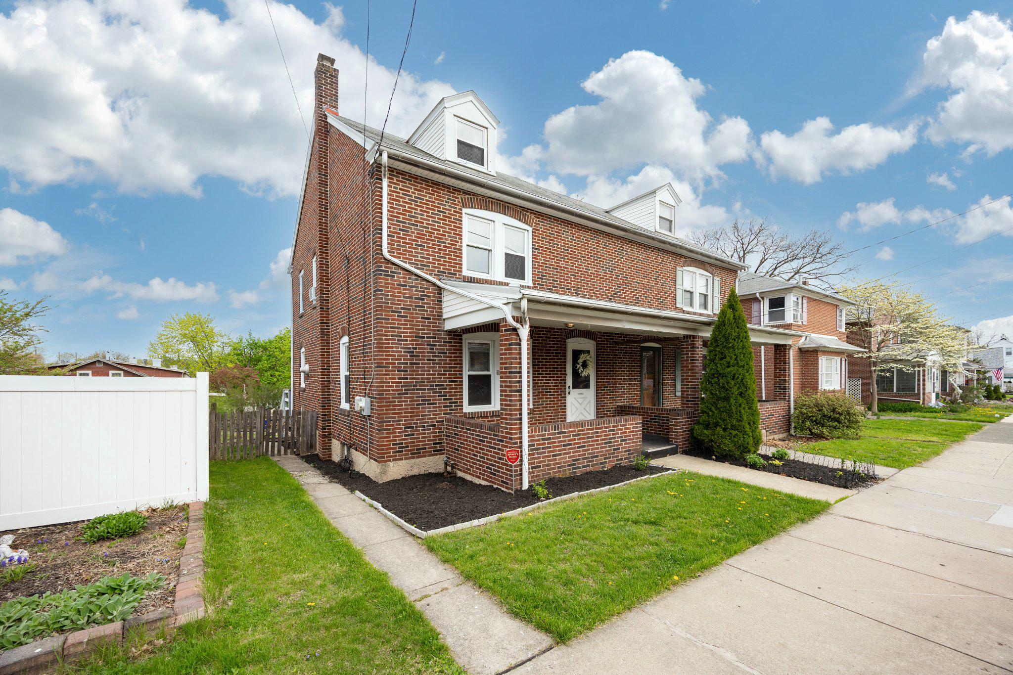 615 SPRUCE STREET