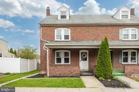 615 SPRUCE STREET POTTSTOWN PA 19464