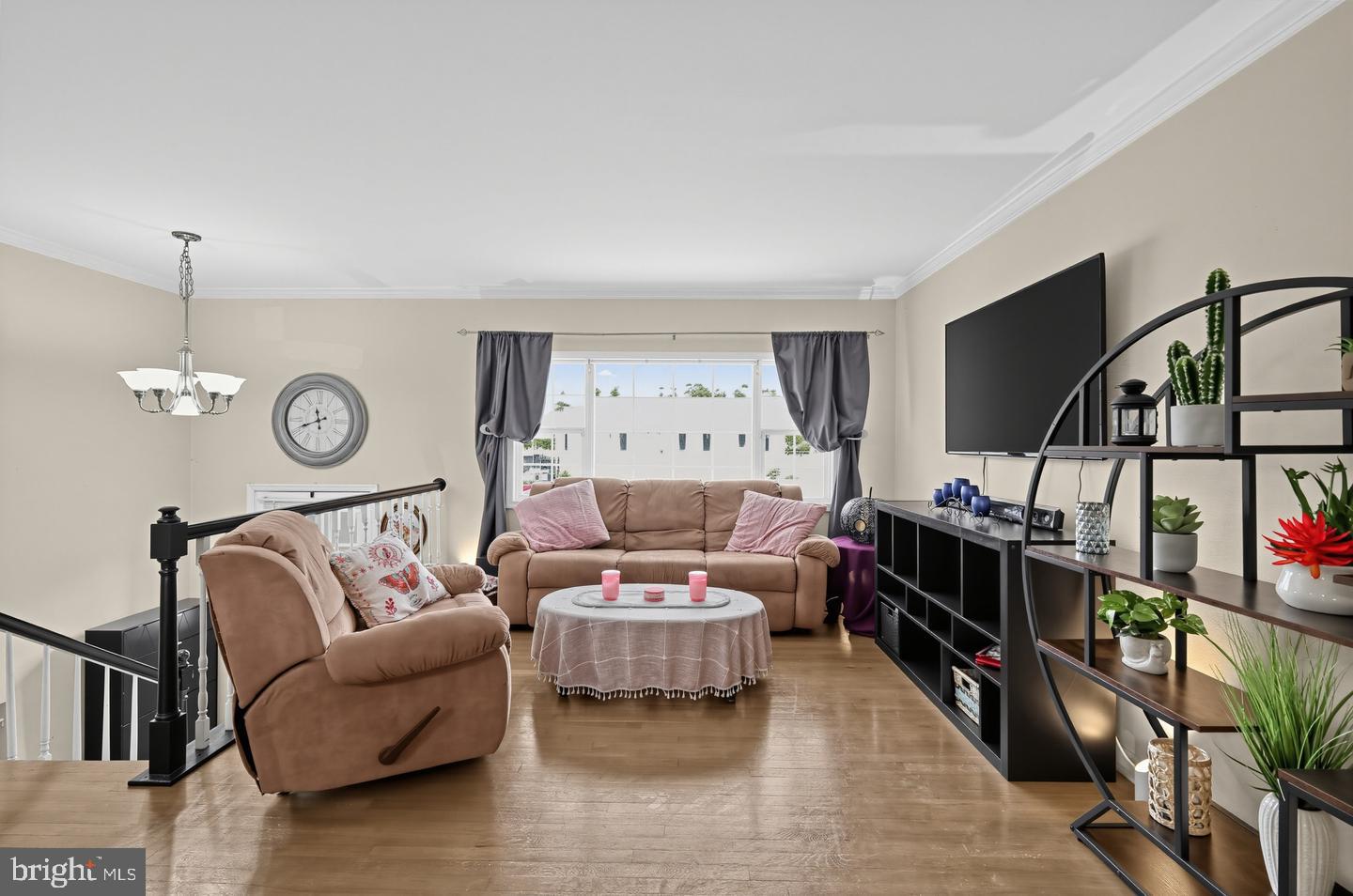 1013 PINETOP DRIVE