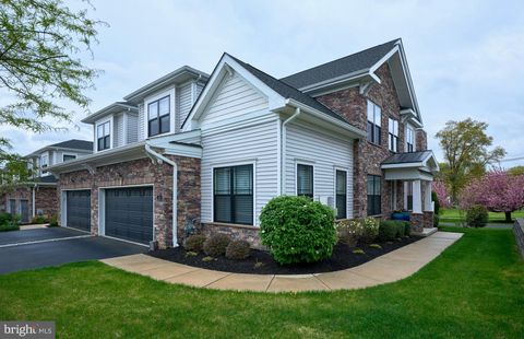 14 DOGLEG LANE LAWRENCE TOWNSHIP NJ 08648