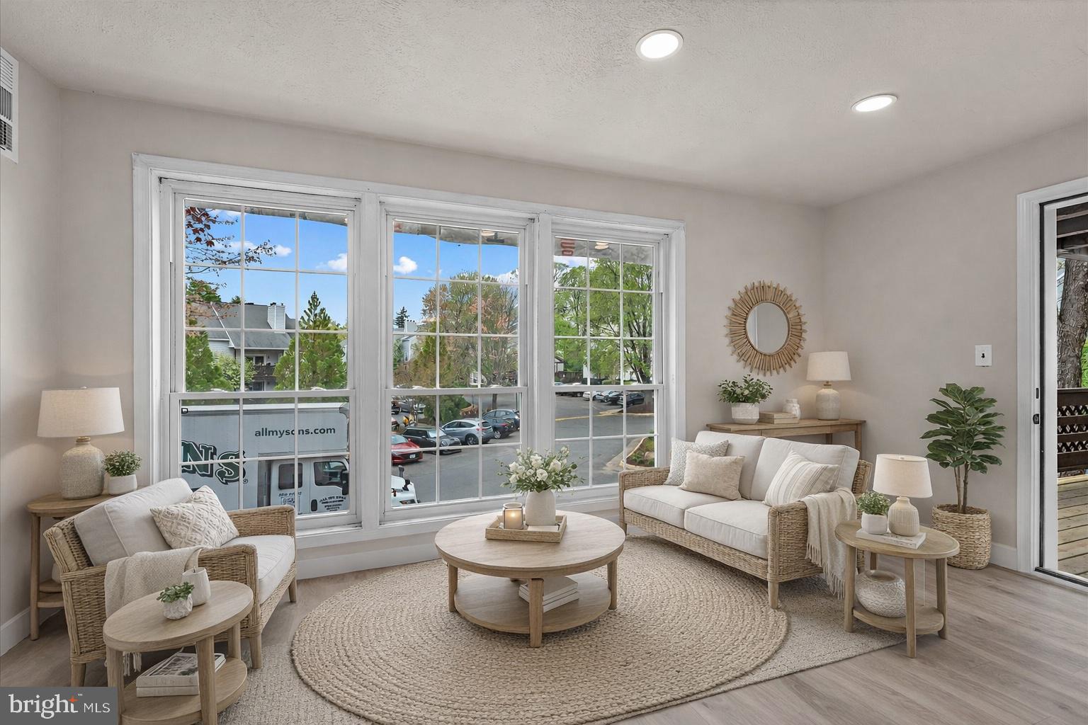 THE OAKTON - Residential Lease