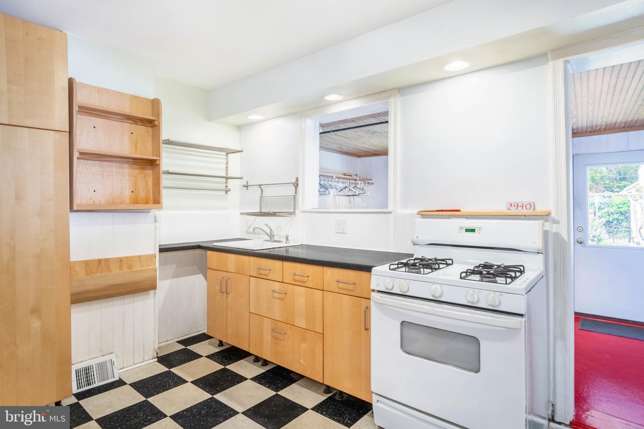 HAMPDEN HISTORIC DISTRICT - Residential