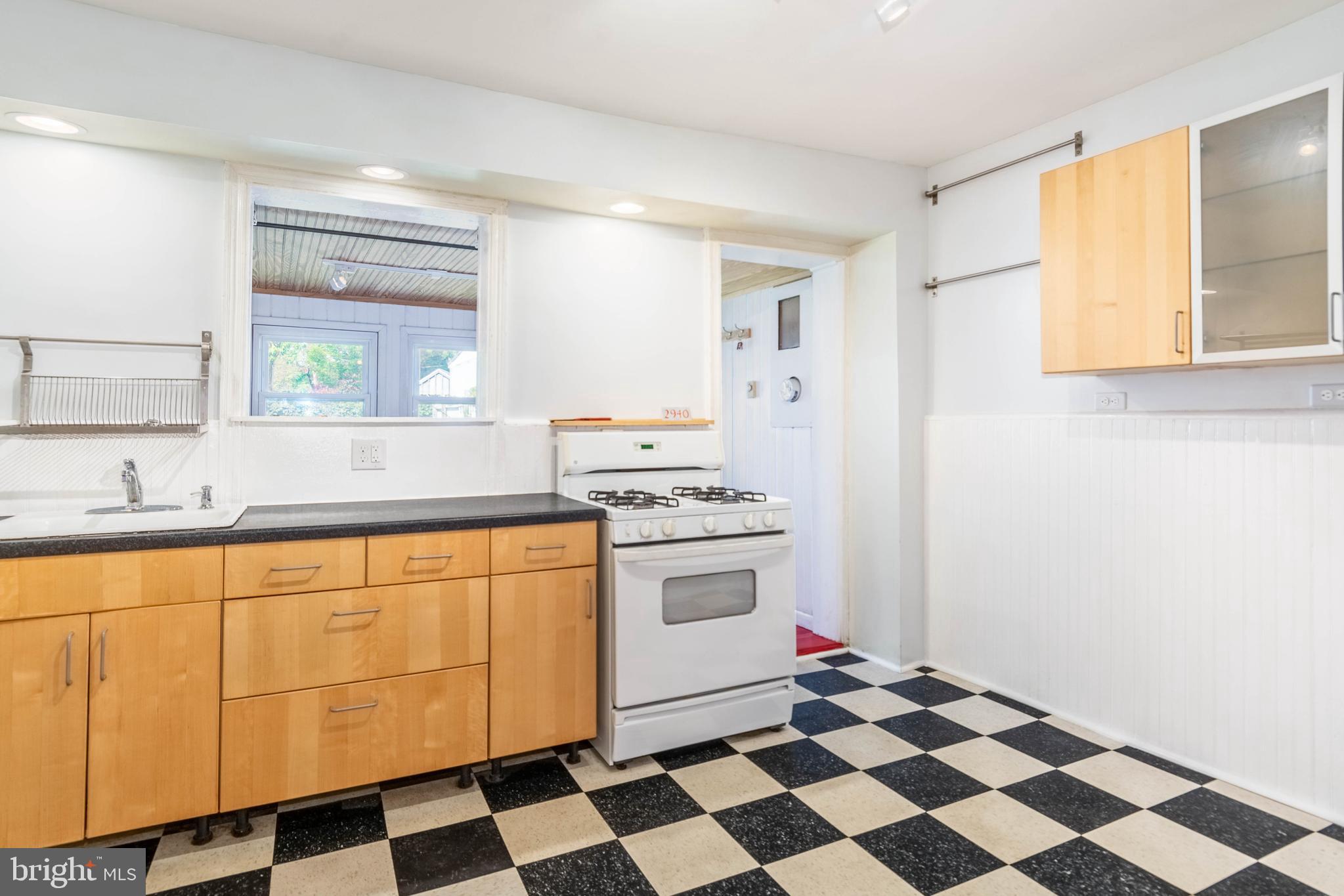 HAMPDEN HISTORIC DISTRICT - Residential