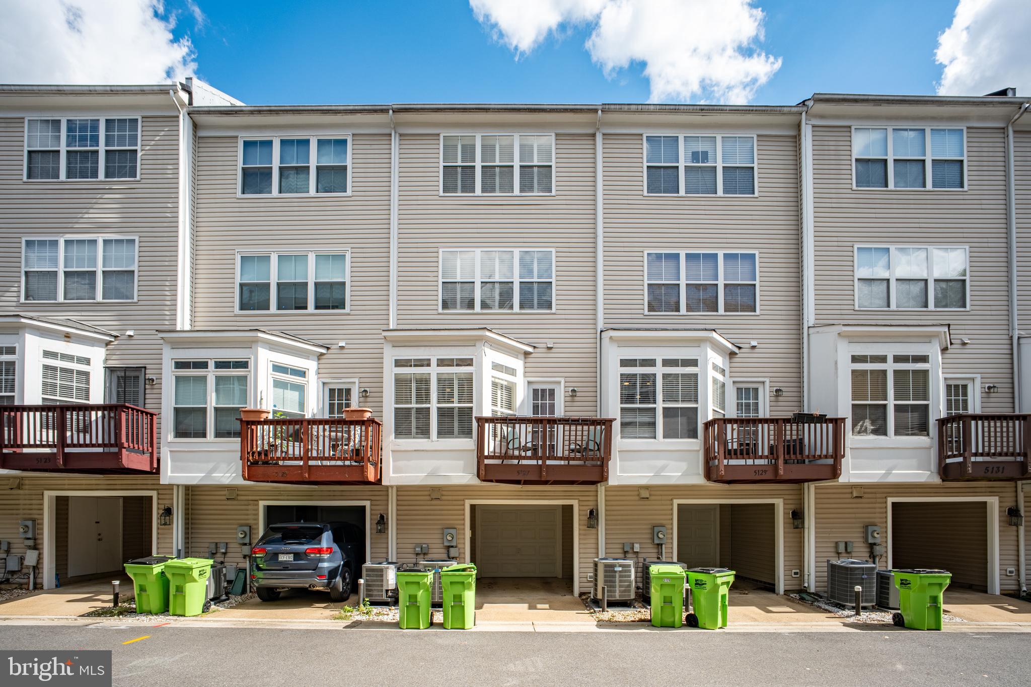 CAMERON STATION - Residential