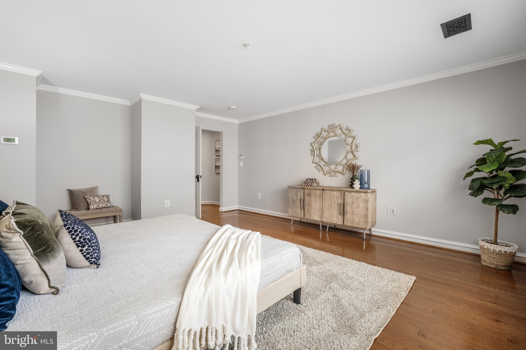 CAMERON STATION - Residential