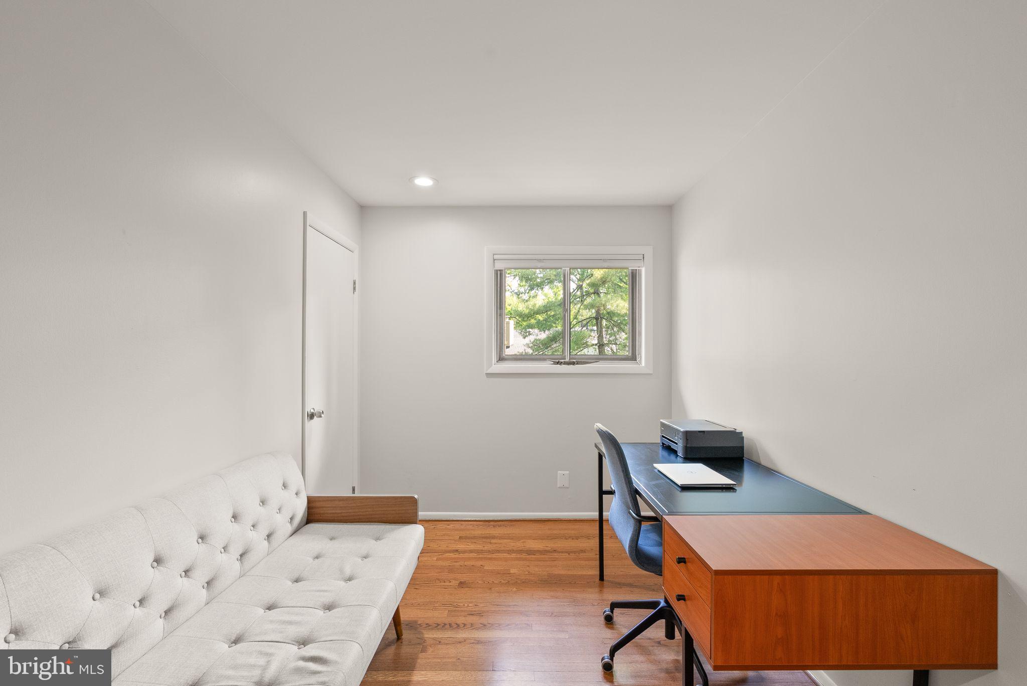 TANTALLON ON THE POTOMAC - Residential