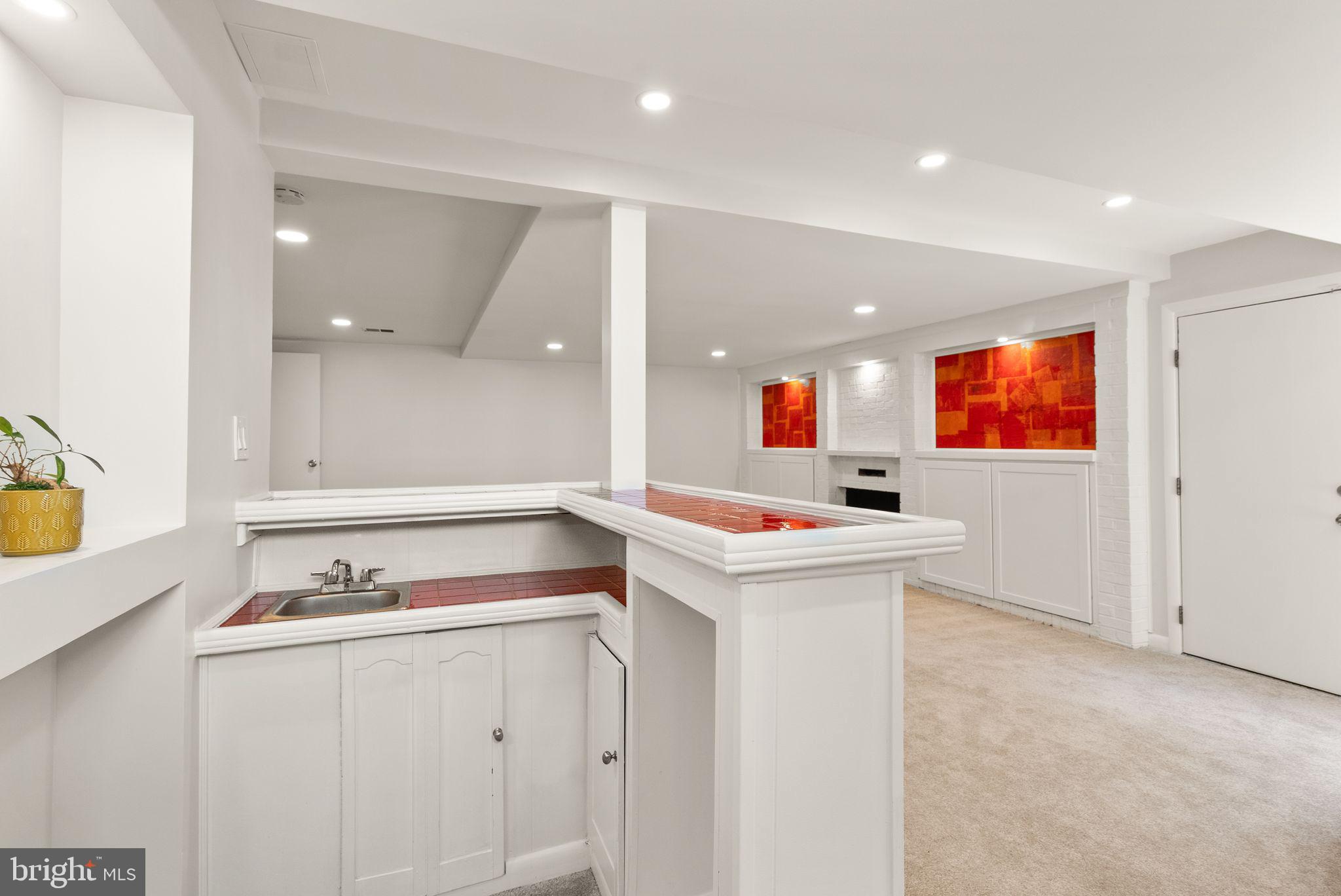 TANTALLON ON THE POTOMAC - Residential